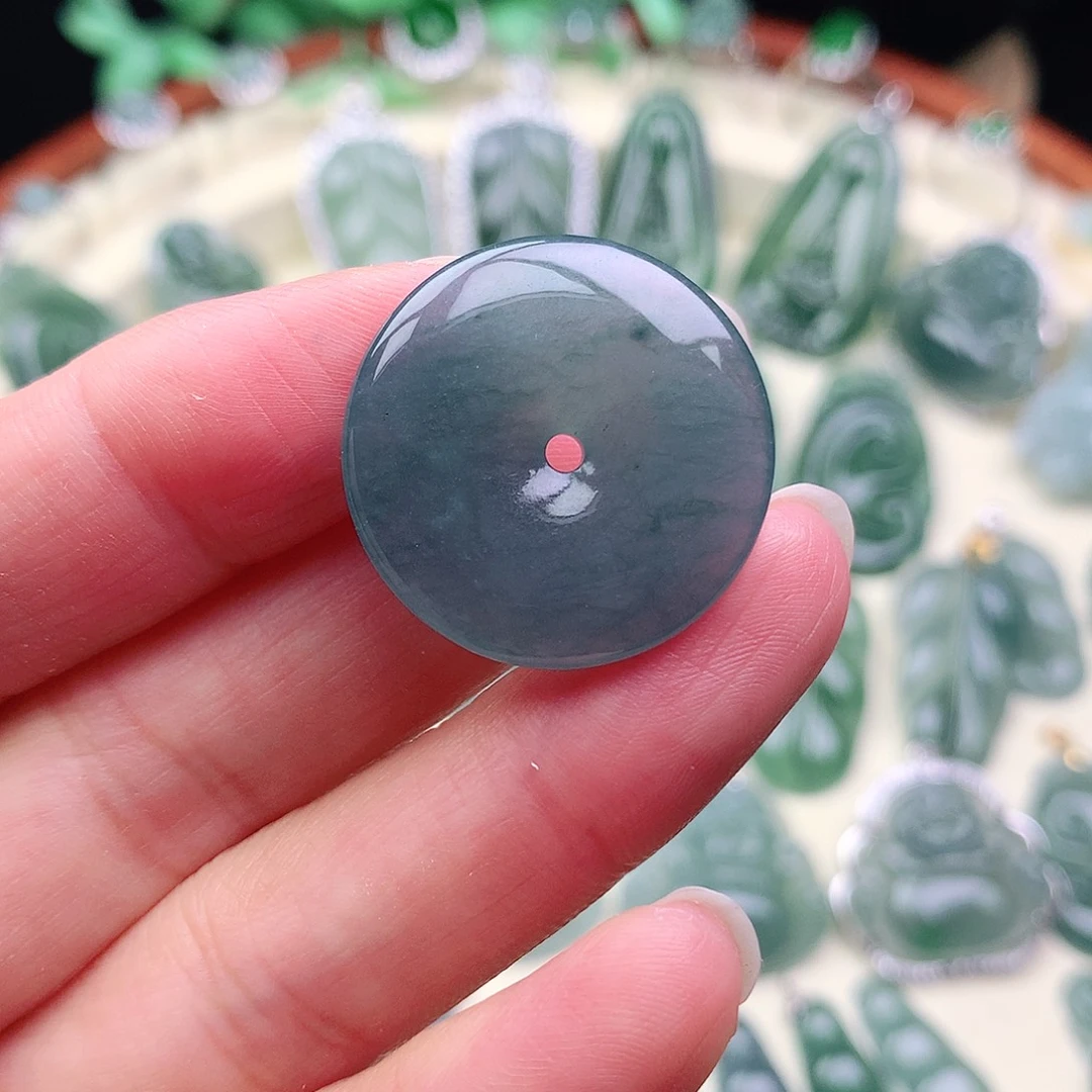 翡翠未镶嵌颈饰吊坠