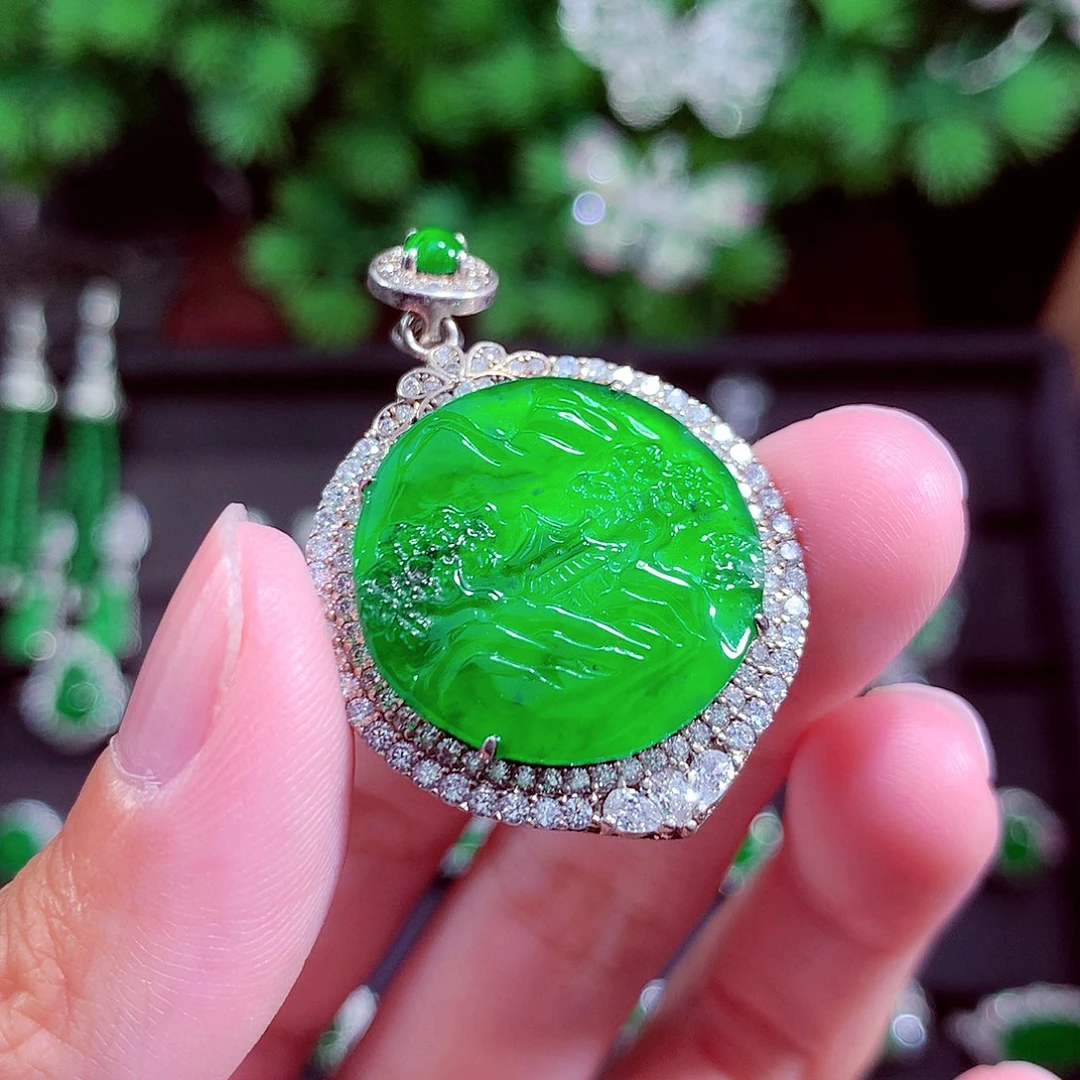 颈饰未镶嵌翡翠天然