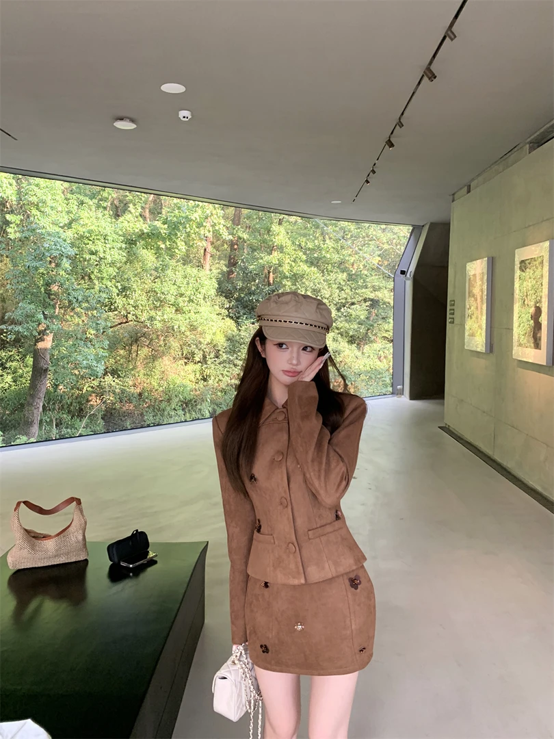 小众复古麂皮绒外套女设计感叠层翻领修身显瘦短半裙气质套装