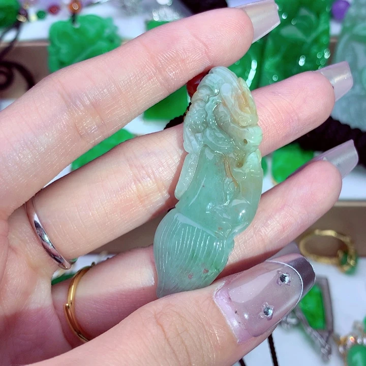 吊坠(不含链)未镶嵌翡翠