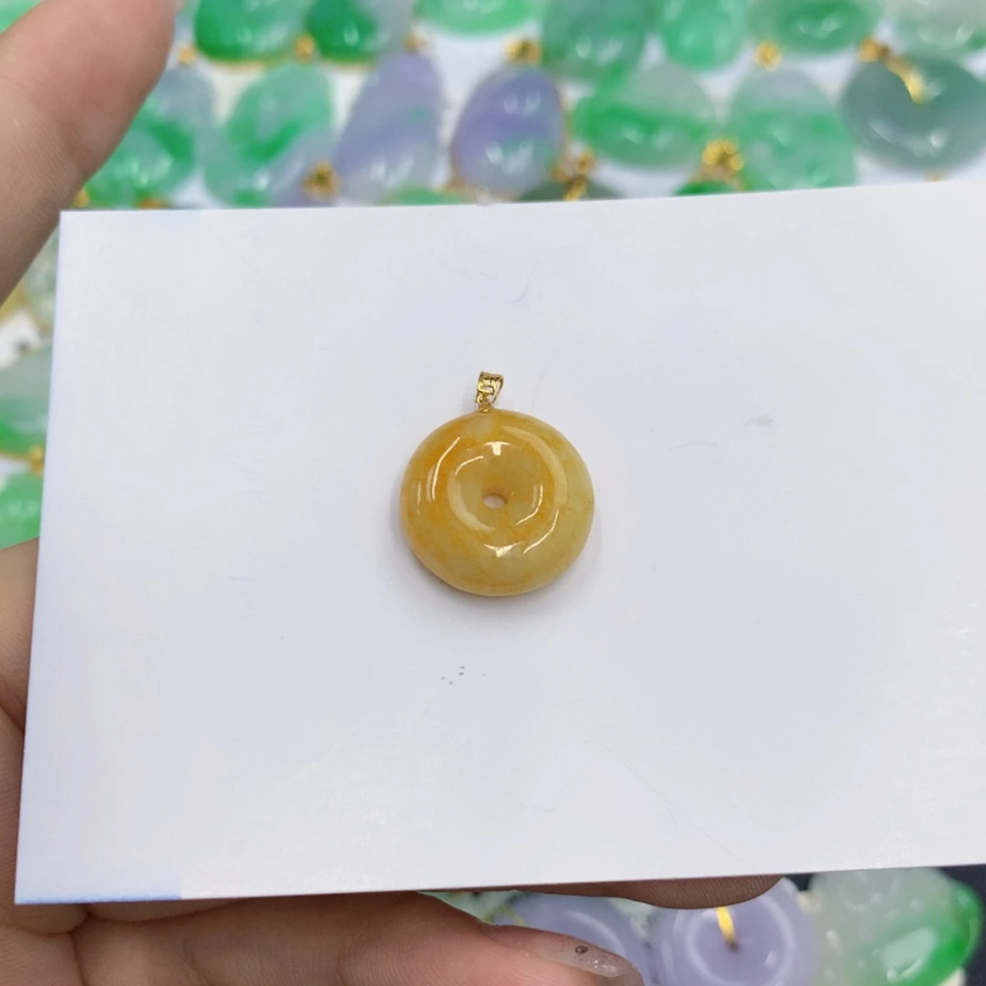 翡翠18K金镶嵌颈饰翡翠