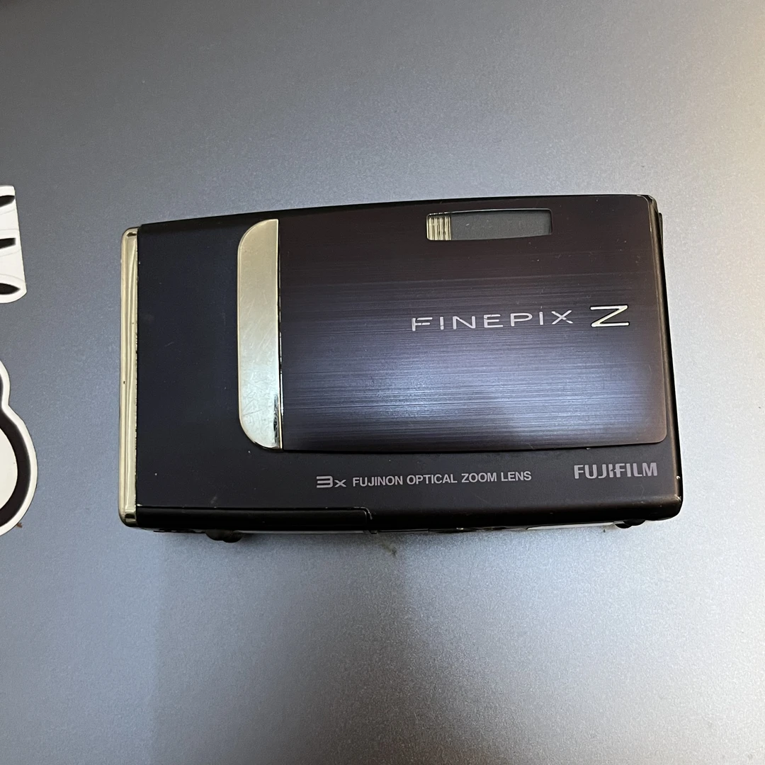 9新 Fujifilm/富士 Z10 冷白复古 滑盖相机