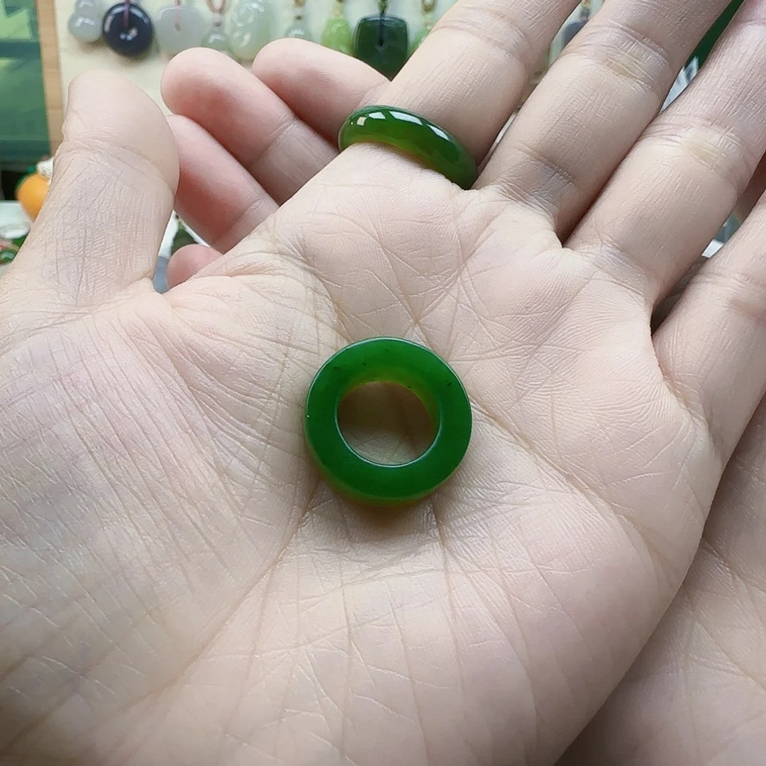 爱***萍和田玉未镶嵌吊坠(不含链)