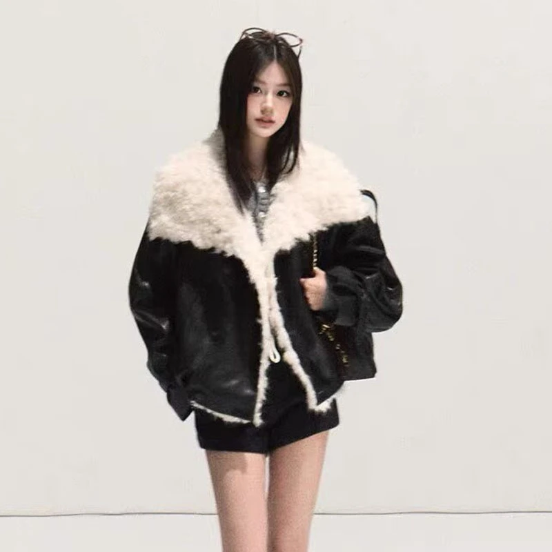 翻领常规拼接皮衣甜酷亮皮女夹克女装机车服秋冬加厚