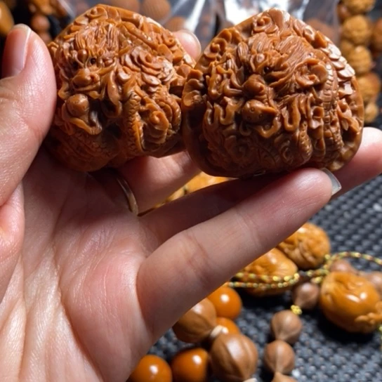 橄榄核吊坠ঐ****?二龙核桃