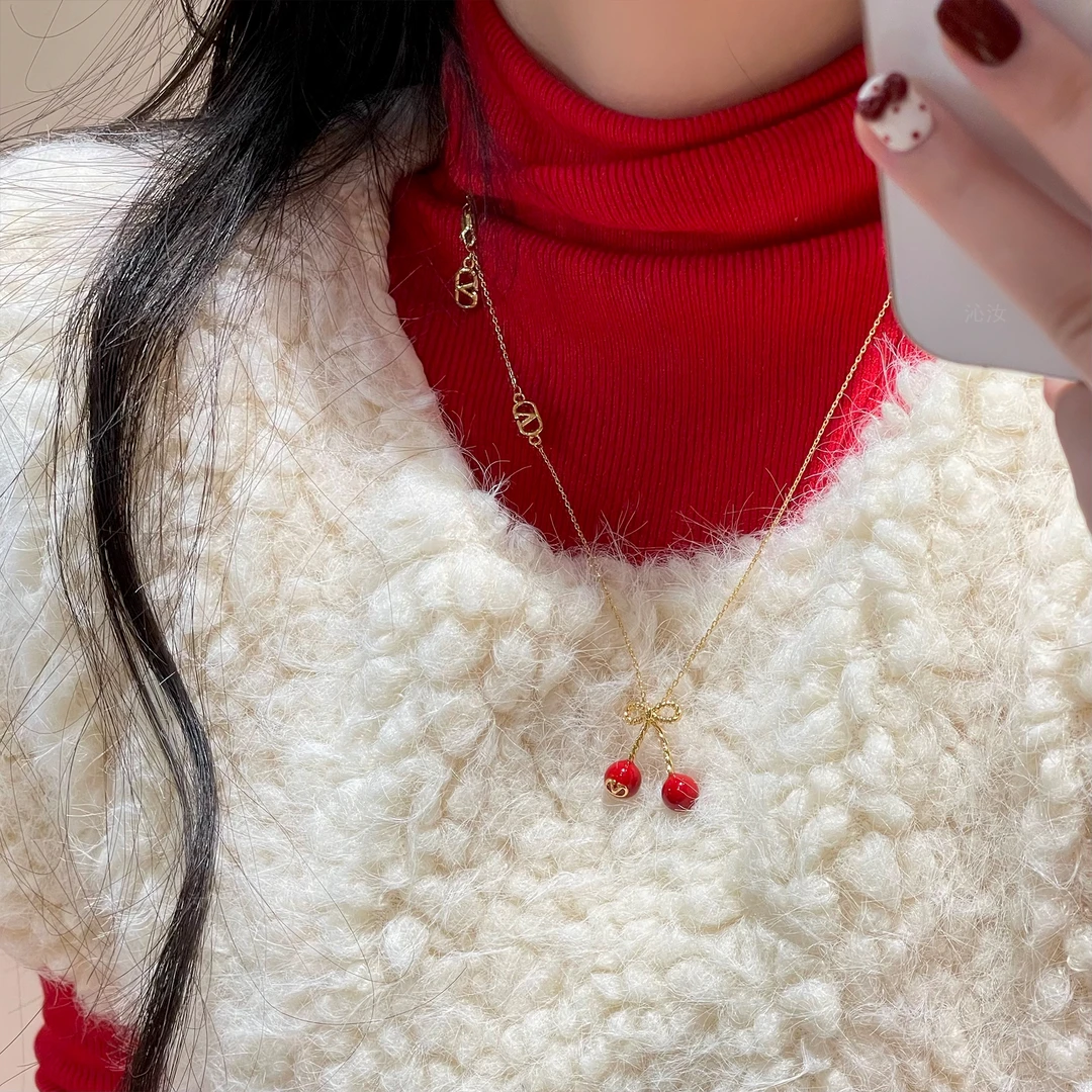 【沁汝饰品】F622红色樱桃蝴蝶结项链精致高级毛衣链温柔