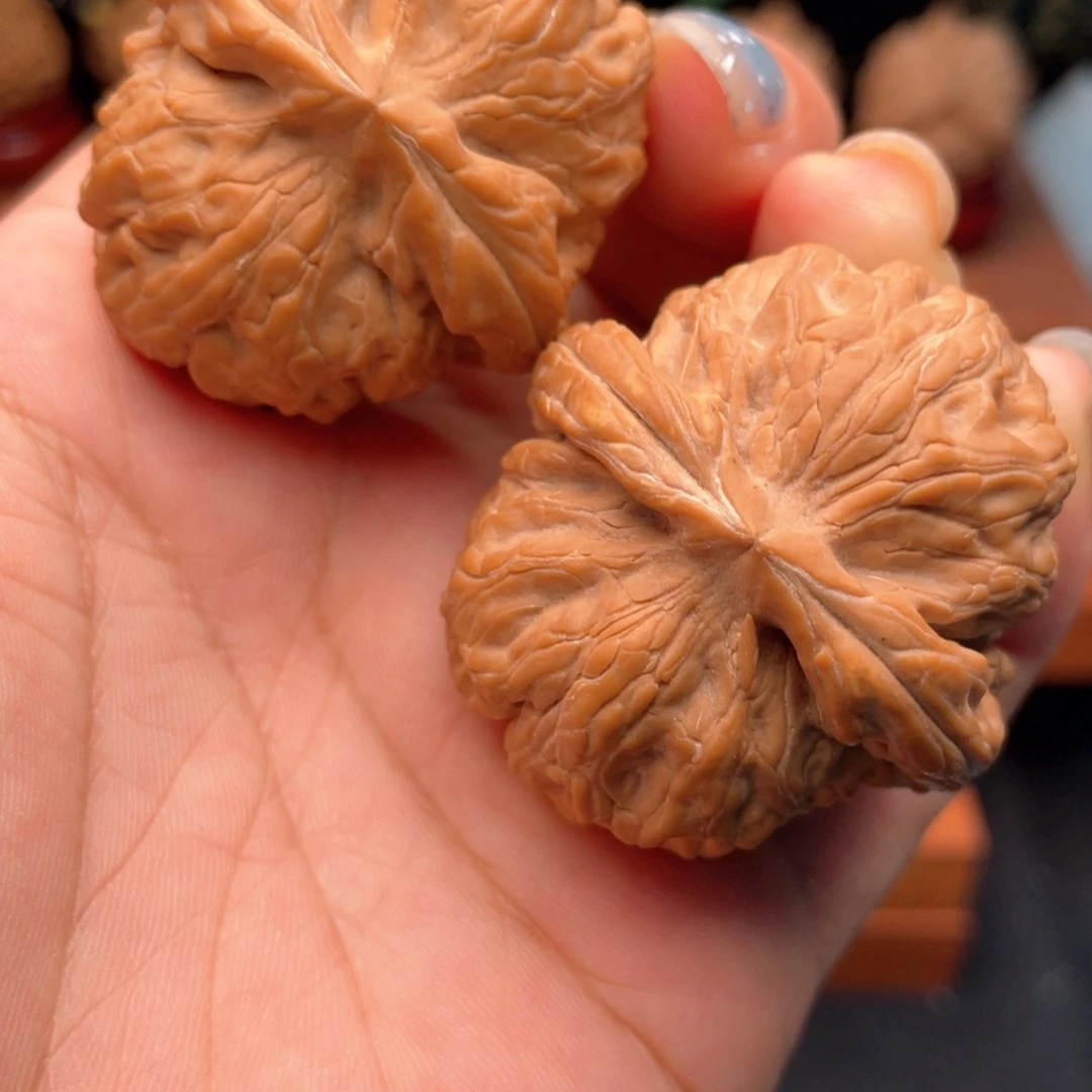 A***斯把件文玩核桃红锦鲤全美品40大肚