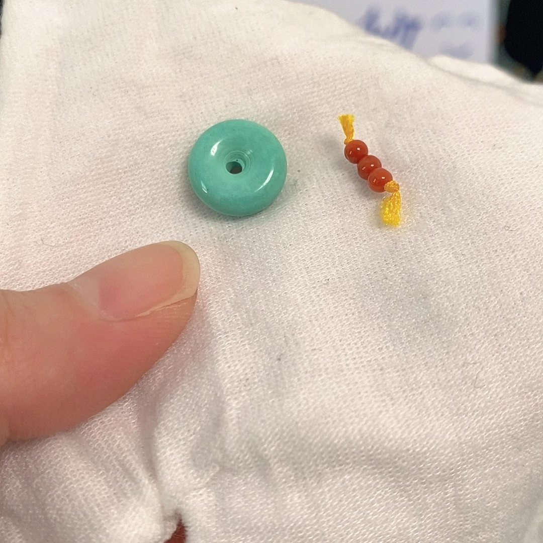 南红玛瑙未镶嵌珠宝奇石