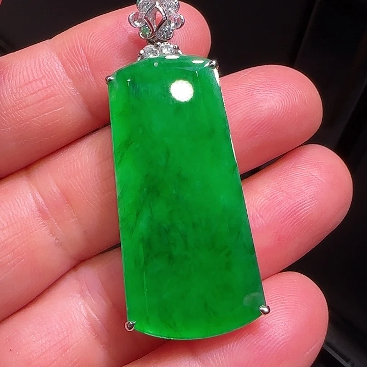翡翠吊坠(不含链)18K金镶嵌吊坠
