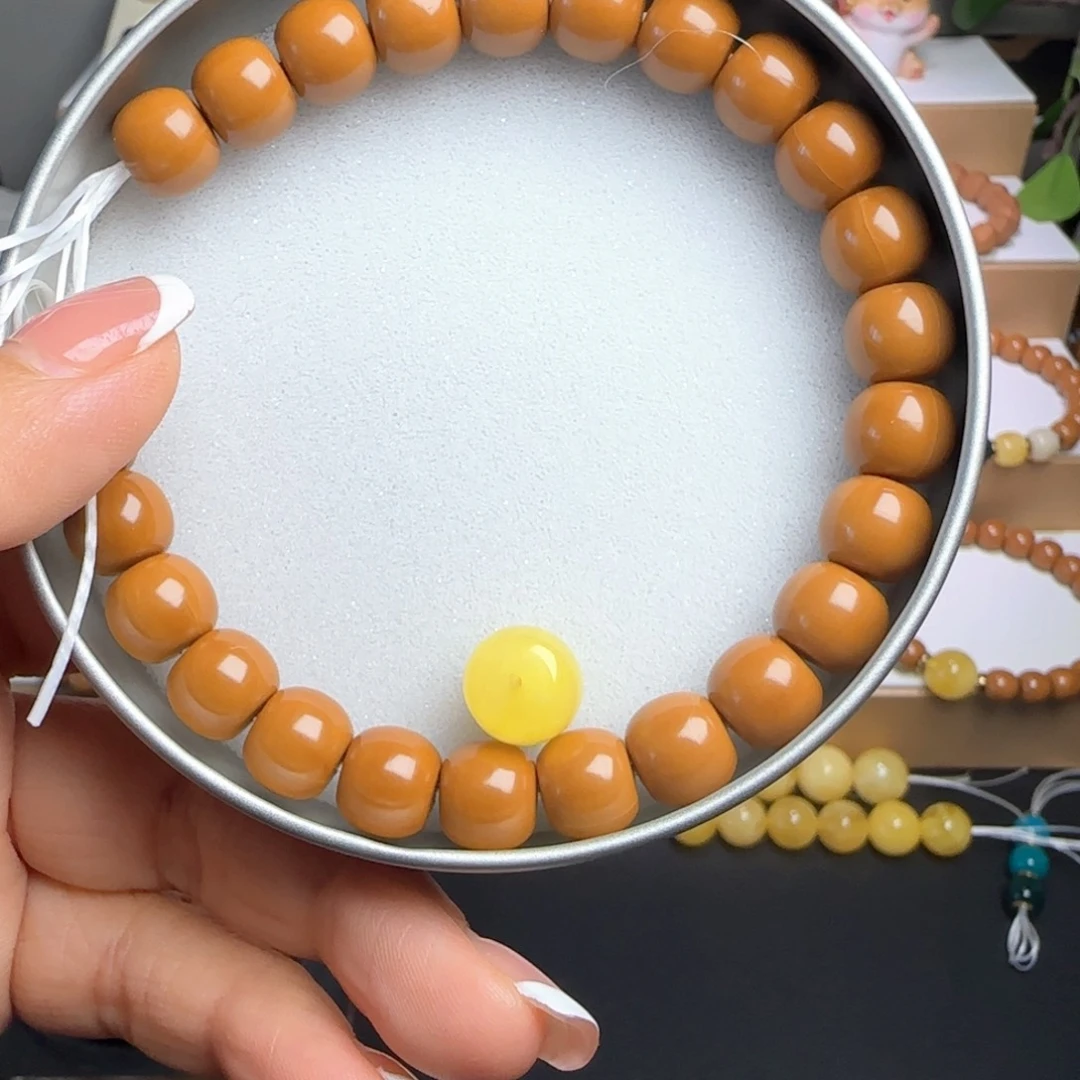 猴头核桃吊坠10.2左右老型+配饰蜡11