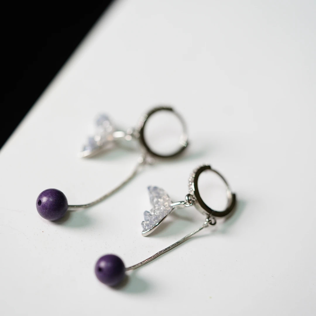 【珊木居】HXZ1171JY 紫阙归元合香珠0.8圆珠鱼尾耳饰