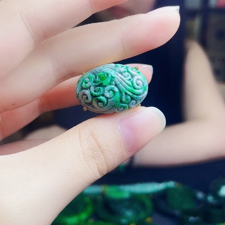 翡翠银S925镶嵌颈饰多样性