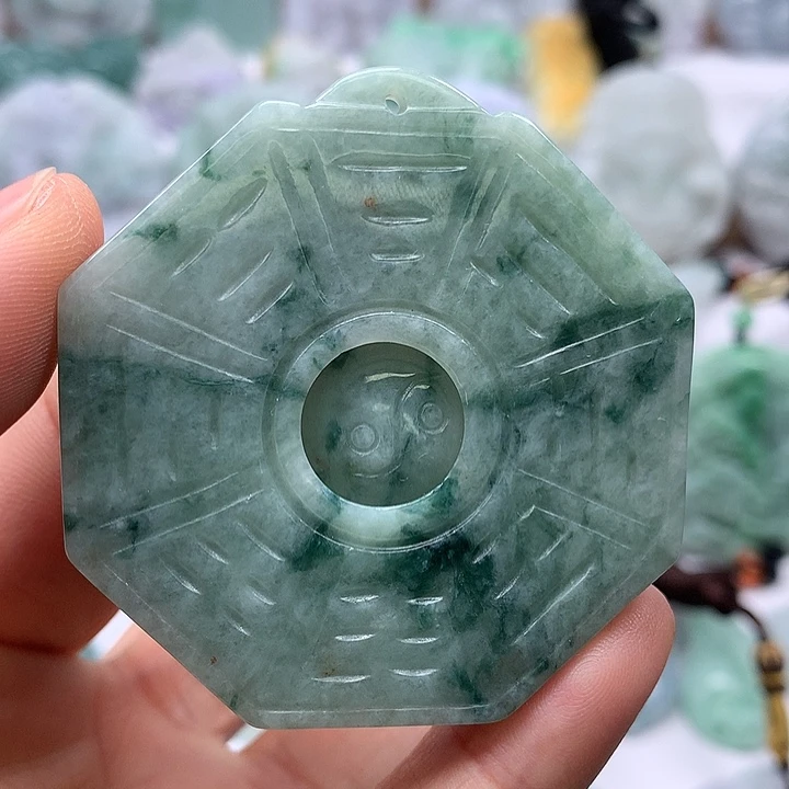 翡翠未镶嵌颈饰时来运转大八卦两面工艺福利