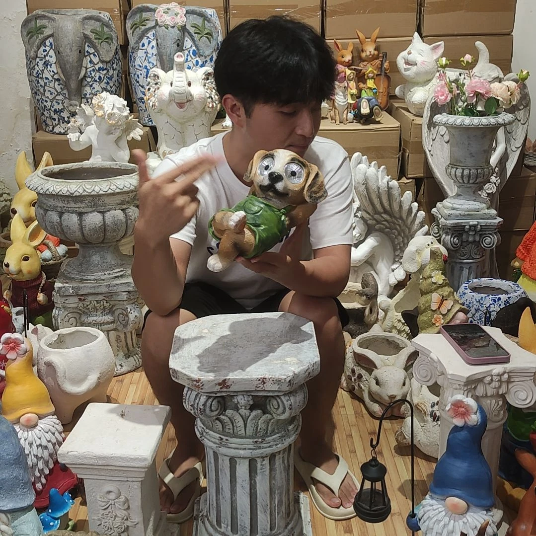 合成树脂太阳能躺狗
