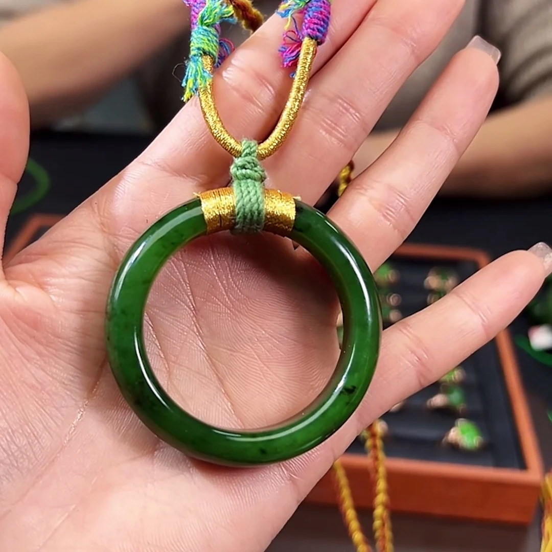 和田玉（碧玉）未镶嵌颈饰