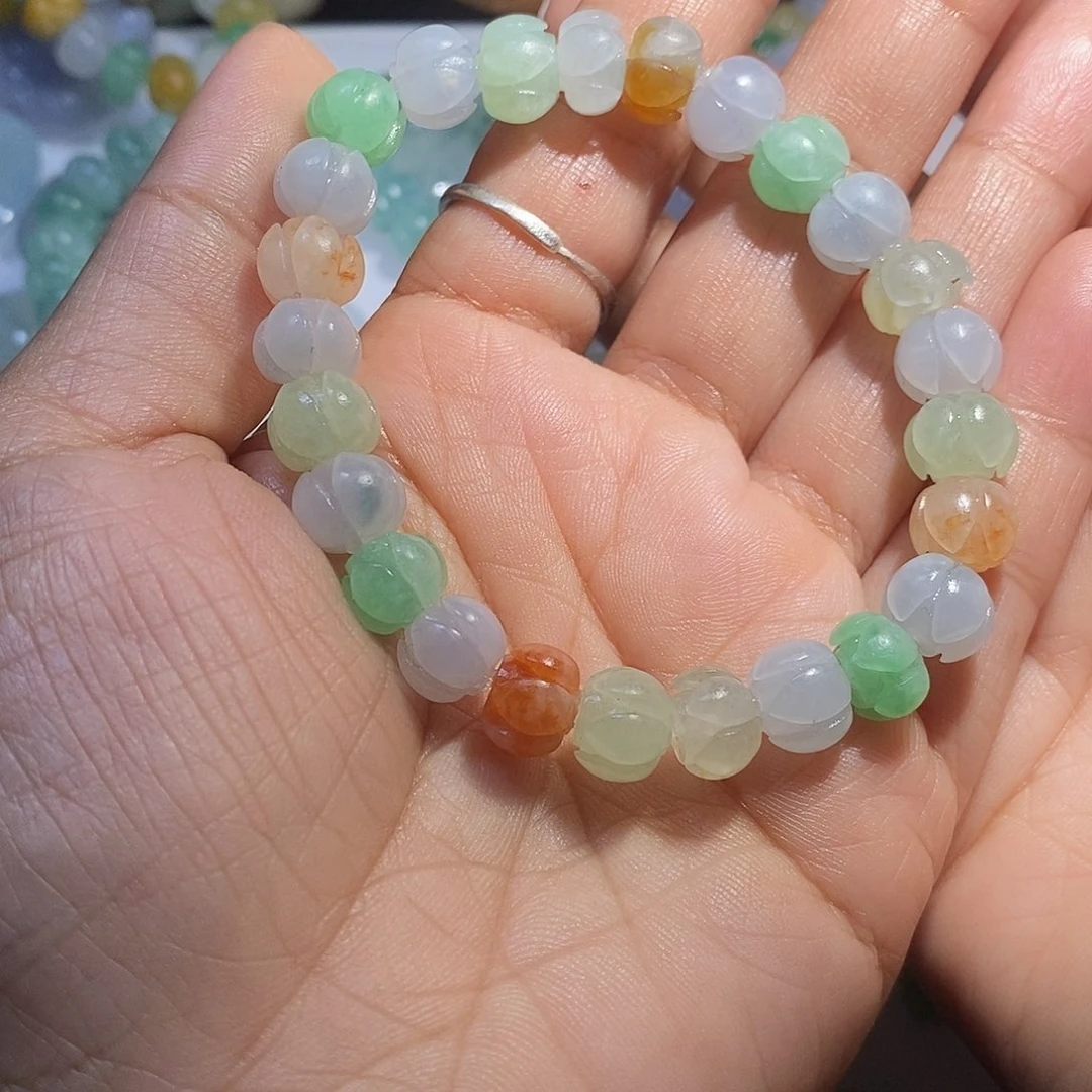 q***n定制翡翠未镶嵌莲花珠