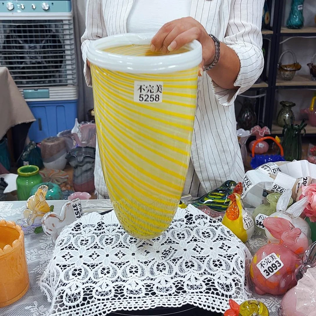 5258 家悦琉璃工艺品不完美