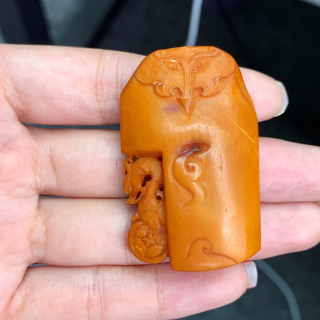 未镶嵌琥珀珠宝奇石
