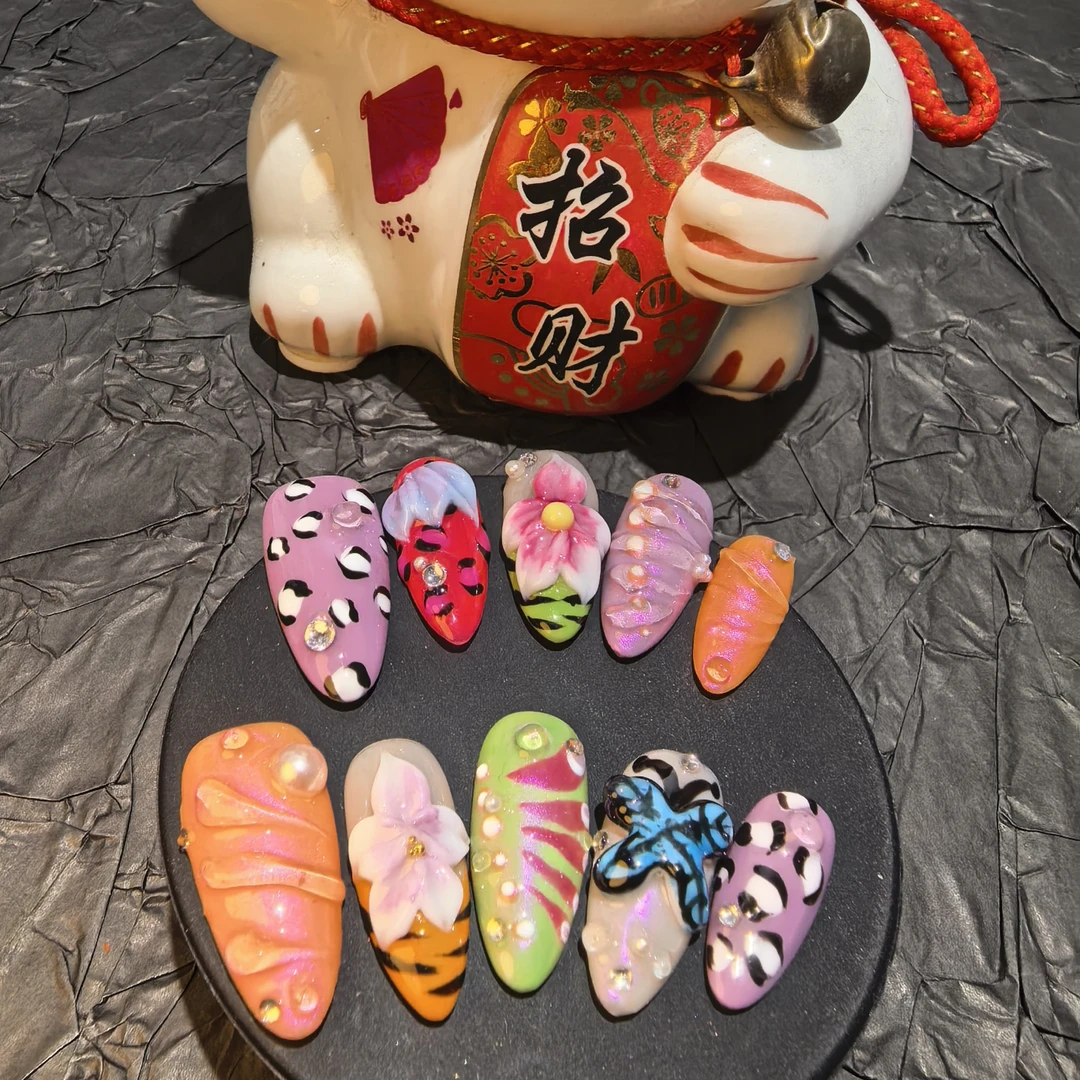 手工穿戴甲法式简约显白美甲贴浪漫高级设计