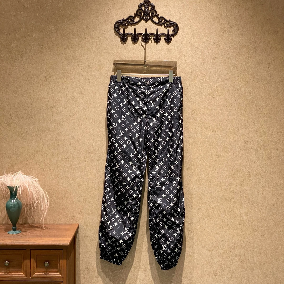 99新 LouisVuitton/路易威登 黑色老花满印慢跑长裤/38码/35033