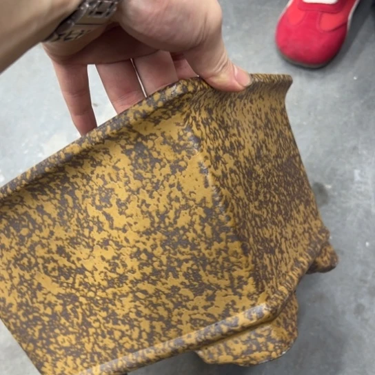 紫砂花盆哦了漂亮