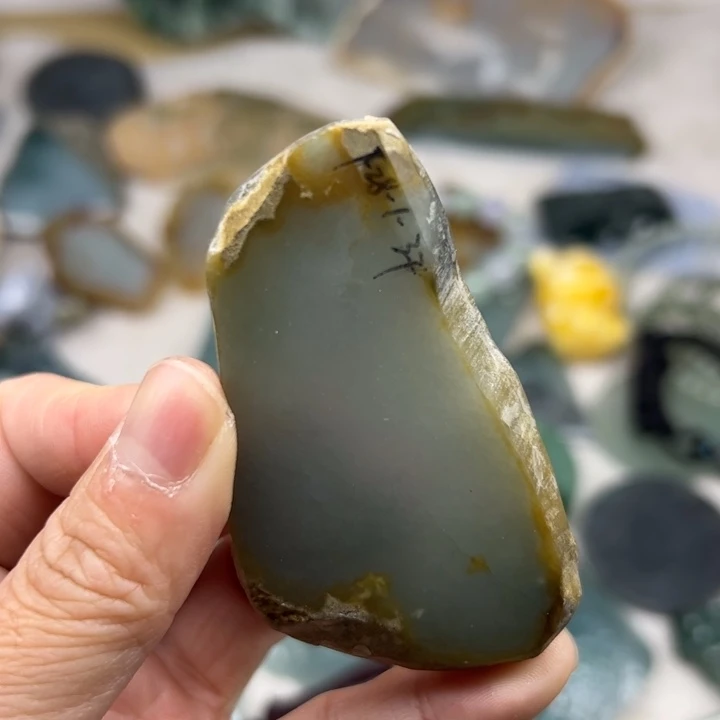 定制翡翠未镶嵌毛料