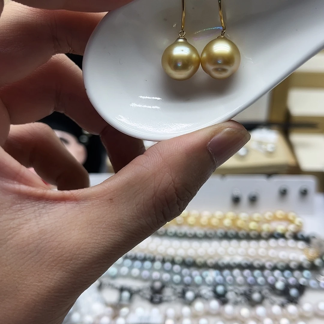未镶嵌海水珍珠耳饰