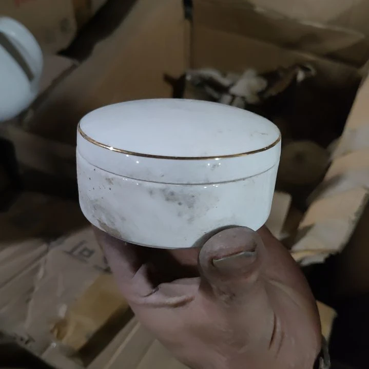 摆件陶瓷盘子碗啥都有