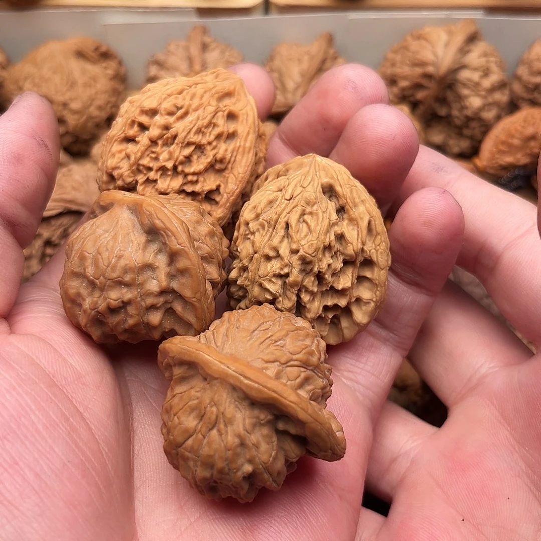 奔***牛文玩核桃吊坠南疆