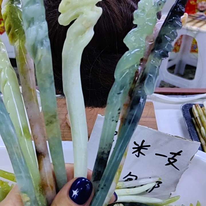 蛇纹石玉未镶嵌发簪