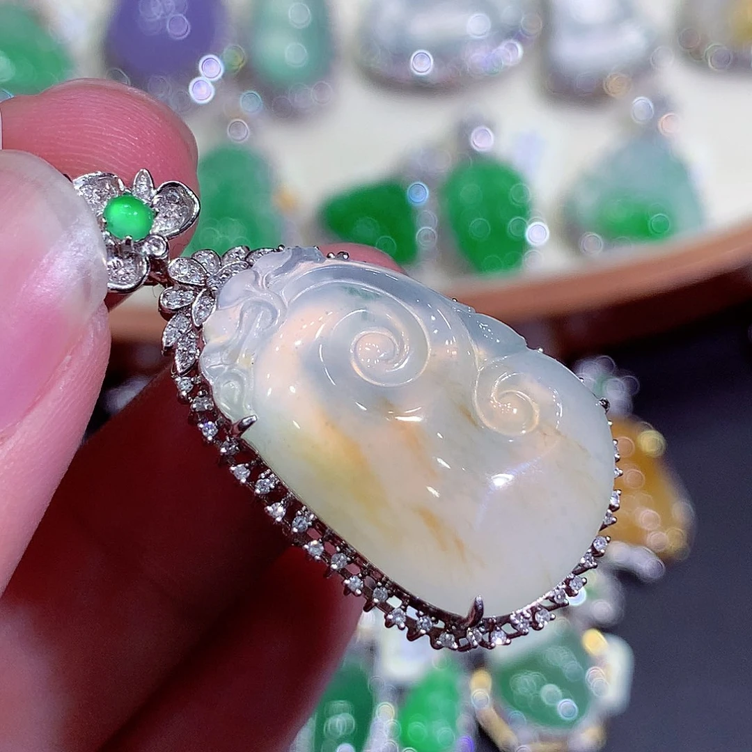 吊坠(不含链)18K金镶嵌翡翠