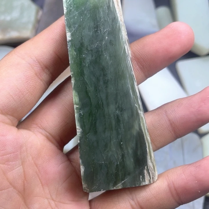 和田玉（碧玉）未镶嵌颈饰
