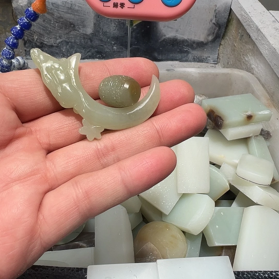 和田玉（糖玉）颈饰未镶嵌西**道