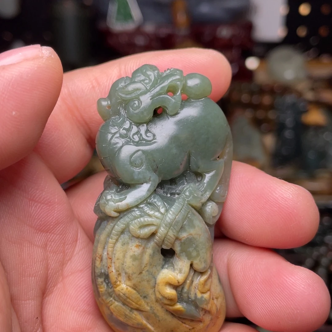 岫岩河磨玉（透闪石质玉）未镶嵌颈饰