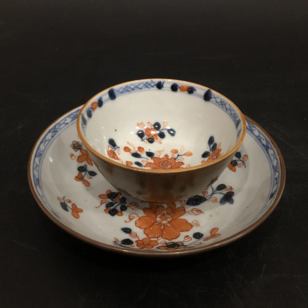 25101005清康熙青花矾红花卉纹杯碟 碟直径13.5cm高4.6cm