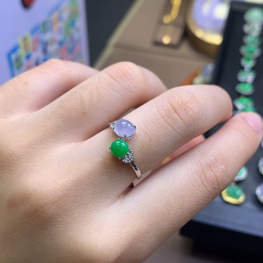 翡翠18K金镶嵌颈饰翡翠