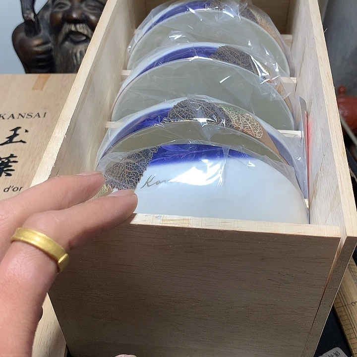 瓷片我不敢看电视你要干麻你