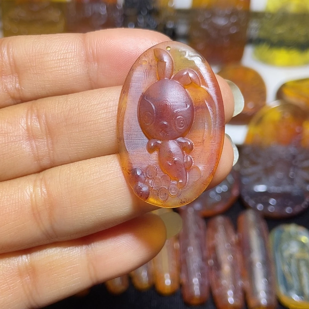 琥珀未镶嵌颈饰缅甸天然琥珀吊坠