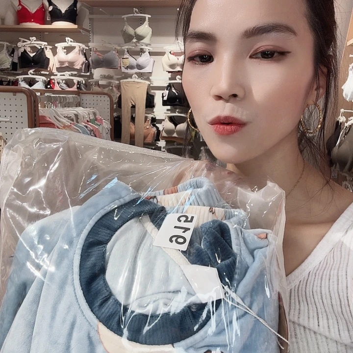 王***闹三醋酯纤维139米兰L-915