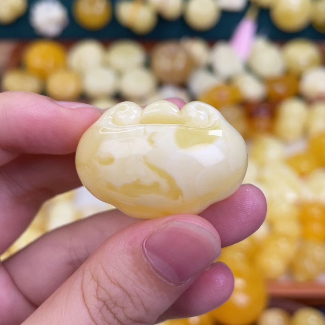 福***来未镶嵌吊坠(赠链)蜜蜡