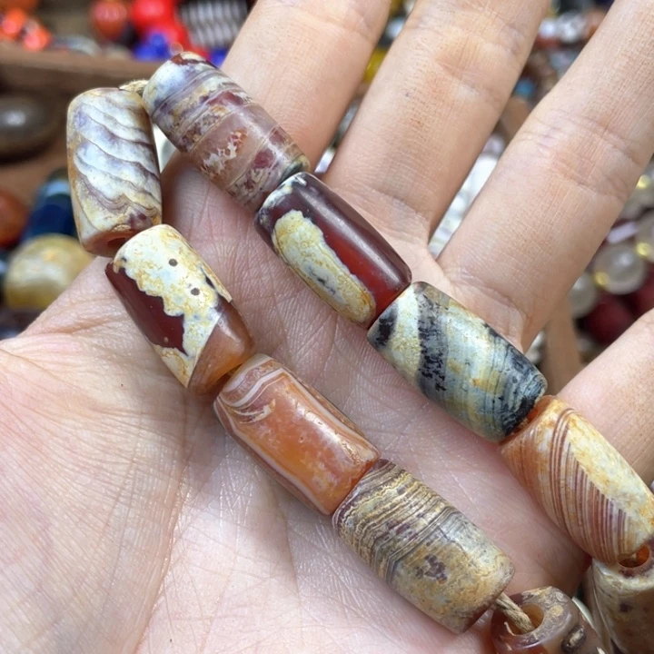 玛瑙/玉髓颈饰未镶嵌_****.