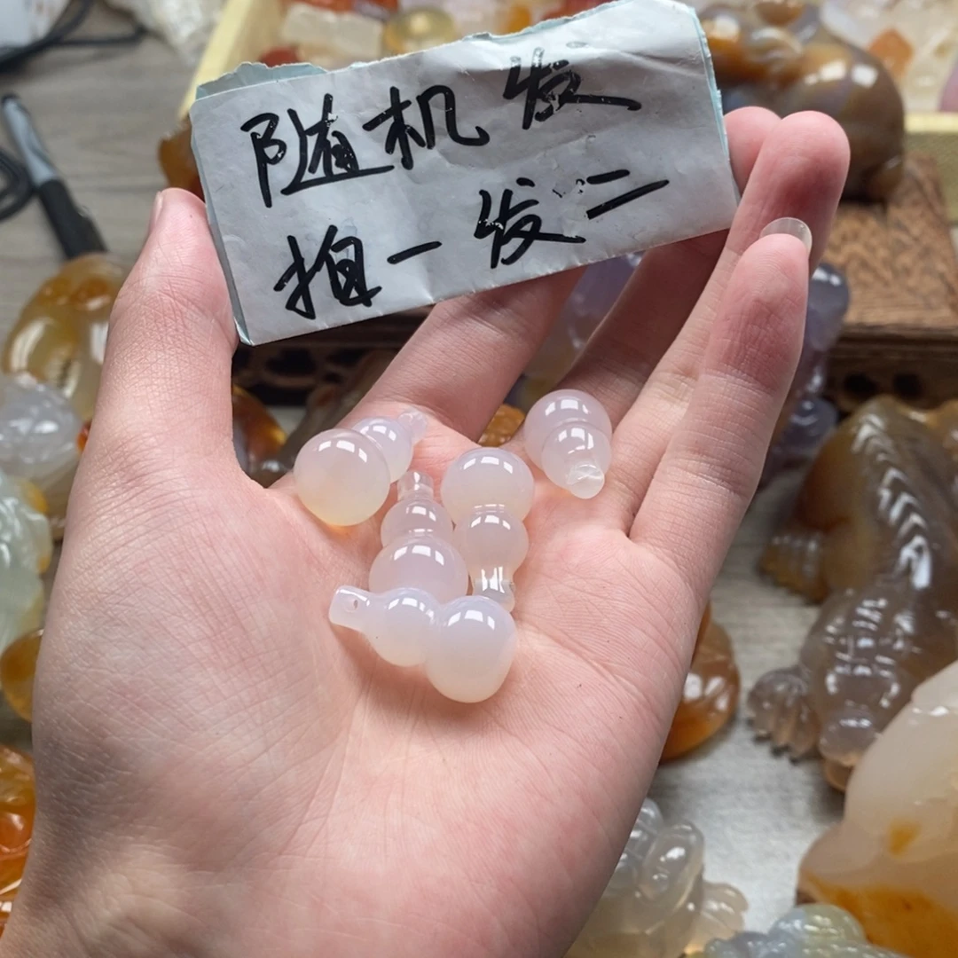 玛瑙/玉髓未镶嵌颈饰