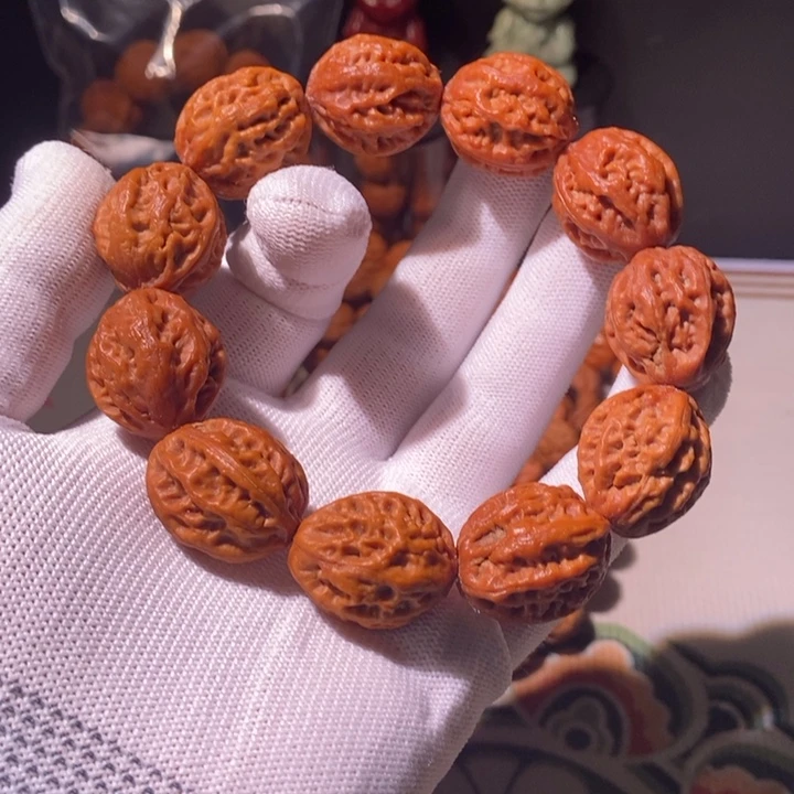 文玩核桃手串……28