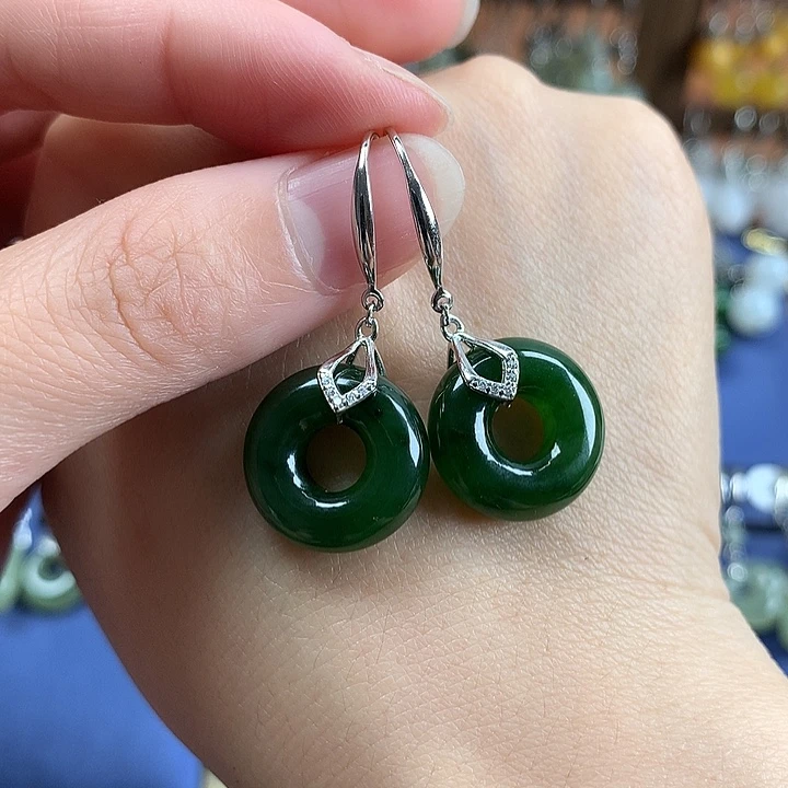 银S925镶嵌和田玉耳饰平安扣碧玉16.8*5.8左右