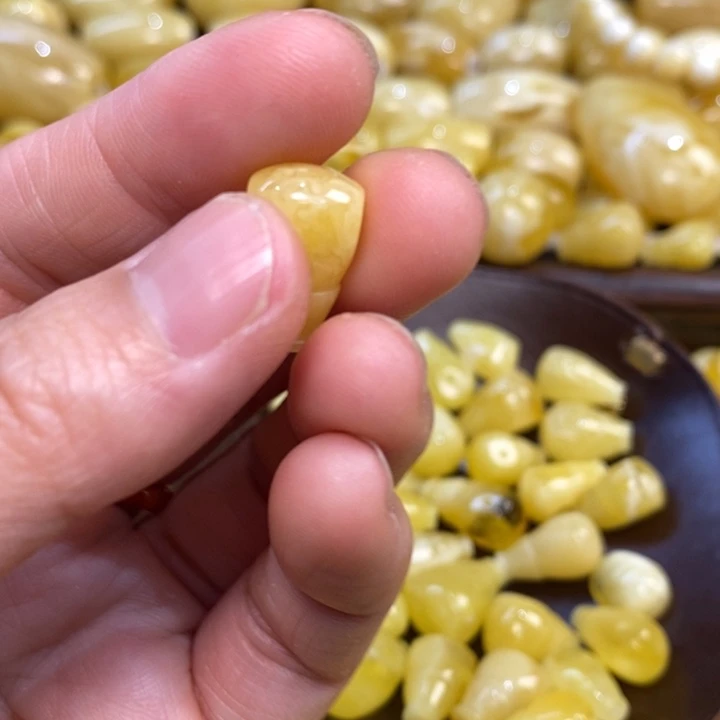 未镶嵌琥珀裸石原矿琥珀蜜蜡配饰