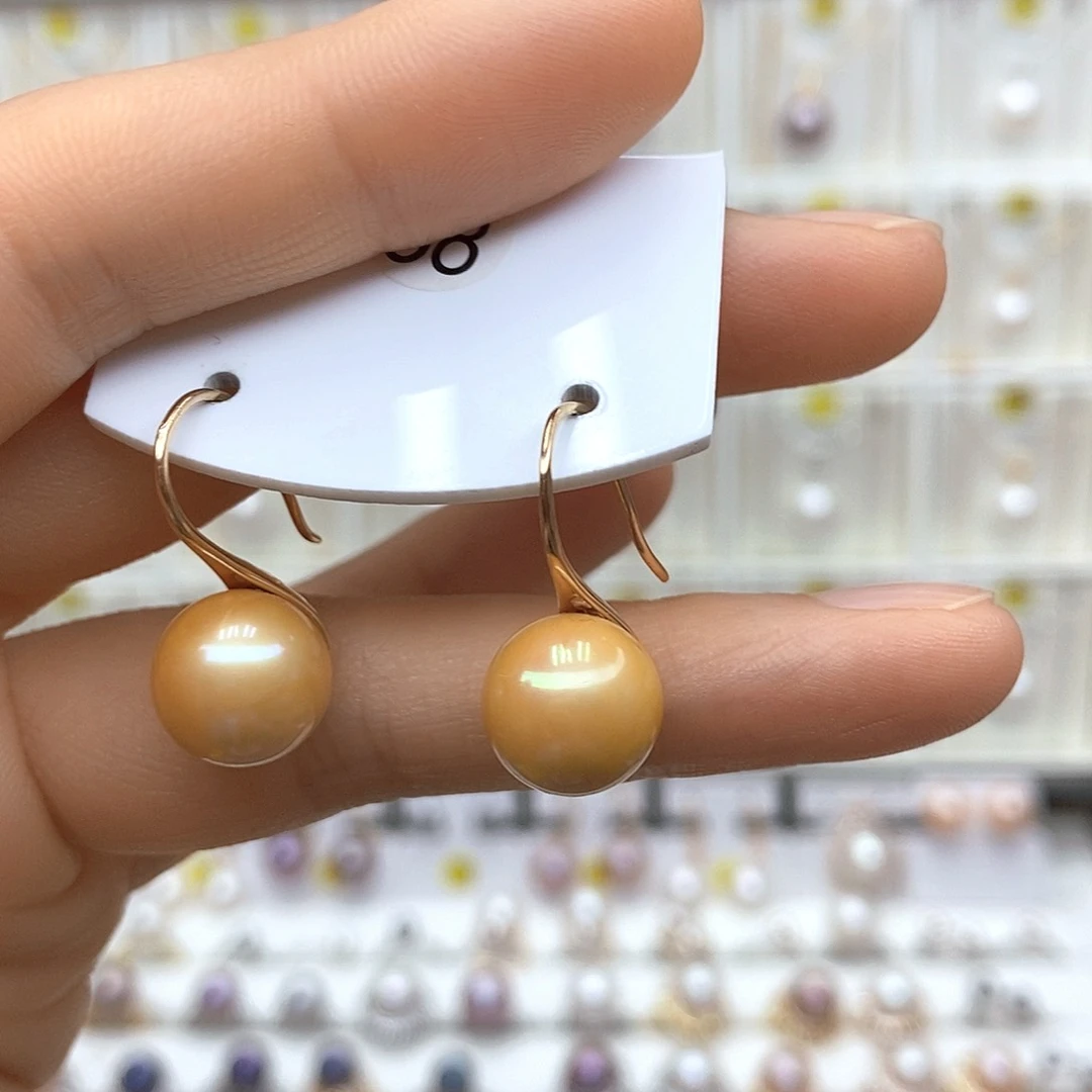 淡水珍珠银S925镶嵌颈饰陈****?