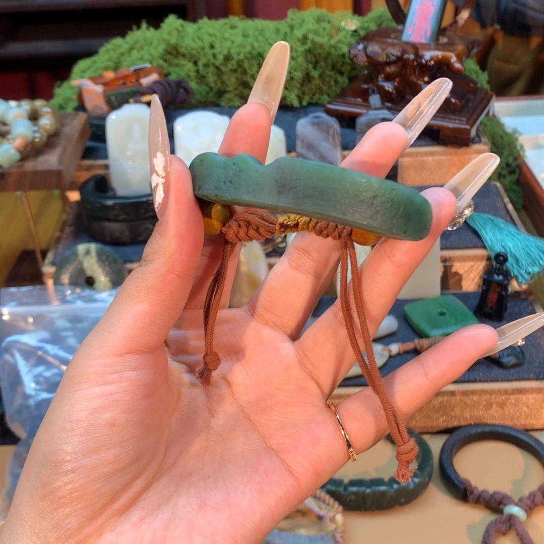 和田玉（糖玉）未镶嵌挂件