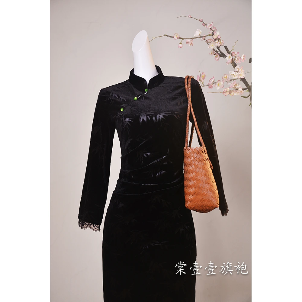 黑色长袖丝绒旗袍秋季新中式高级感显瘦苏州改良中国风女装连衣裙