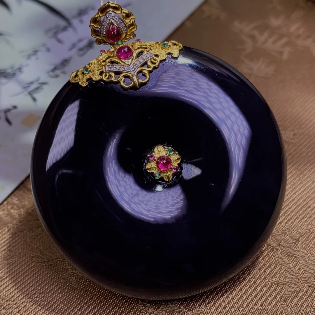 天然和田玉青海料精品烟紫浓紫帝王紫18K金镶嵌平安扣大吊坠@0082