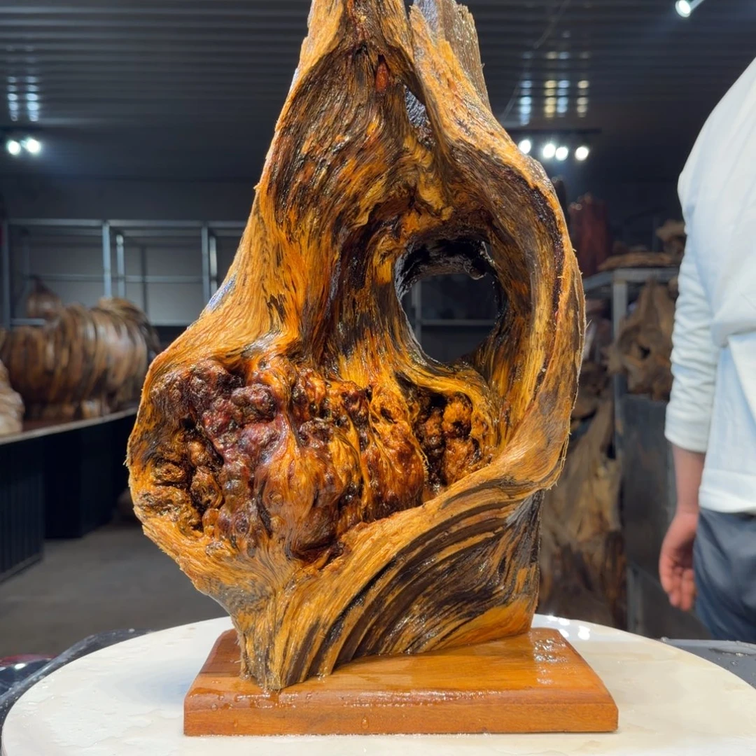 大***根木王一刀琥珀木摆件22